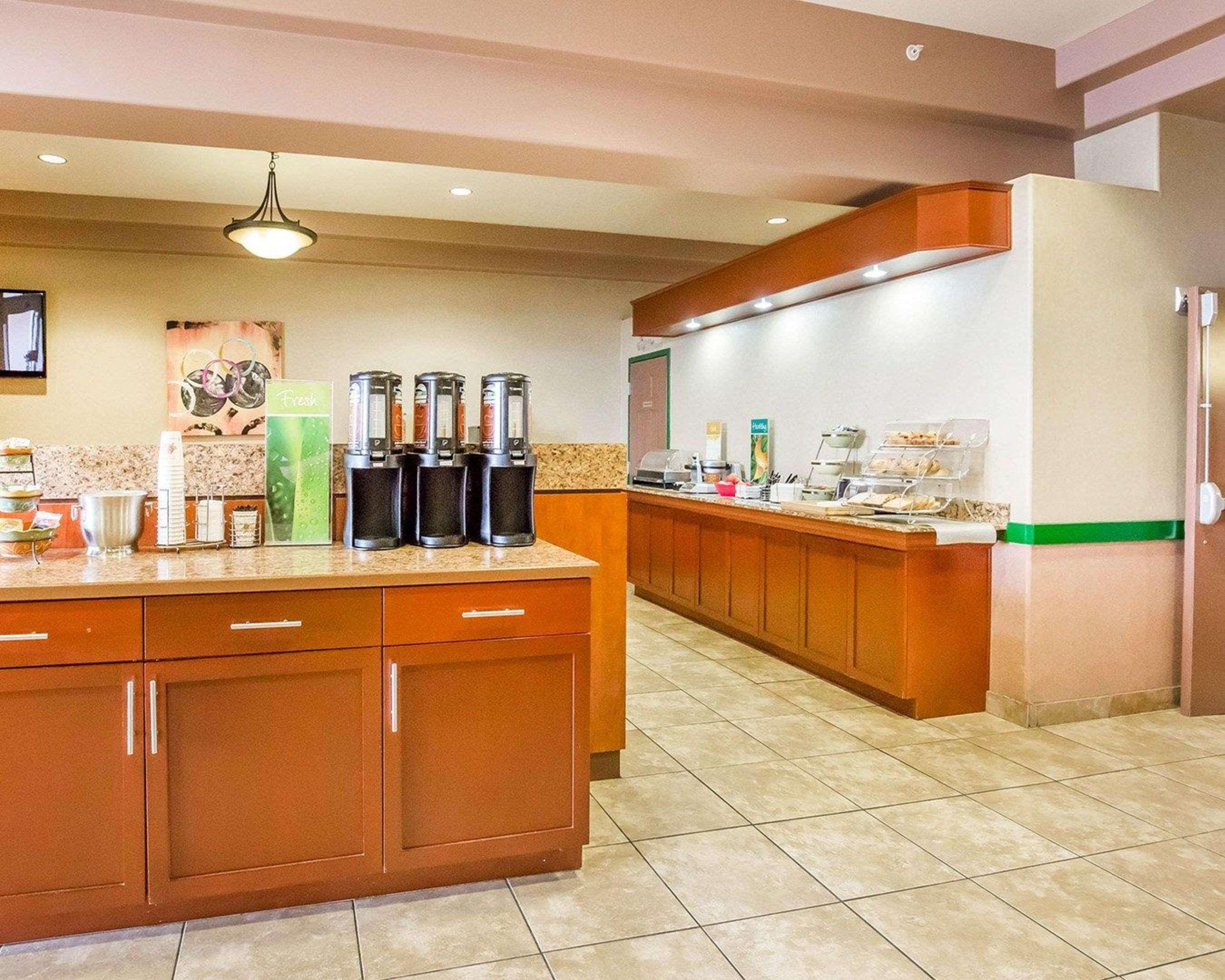 Hotel Quality & Lethbridge